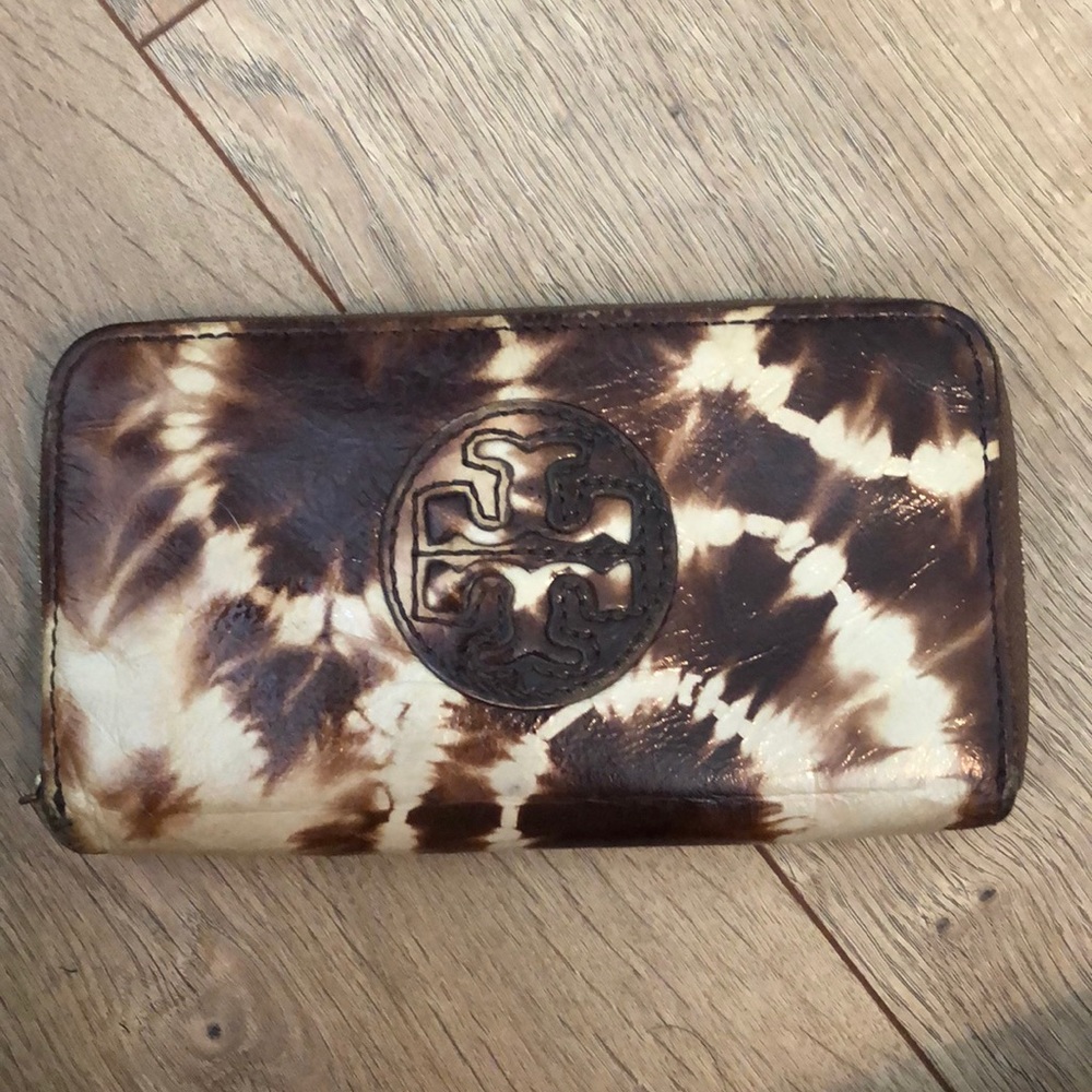 Tory Burch wallet